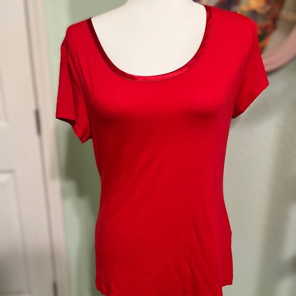 Basic Red Tee, Banana Republic, Size M - Picture 1 of 5